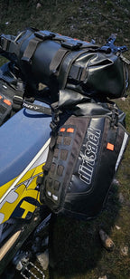 Dirtsack Rackless V2 Soft Luggage 2 x 24 litre All Black Fuel Cut Out 690/701 450 Rally
