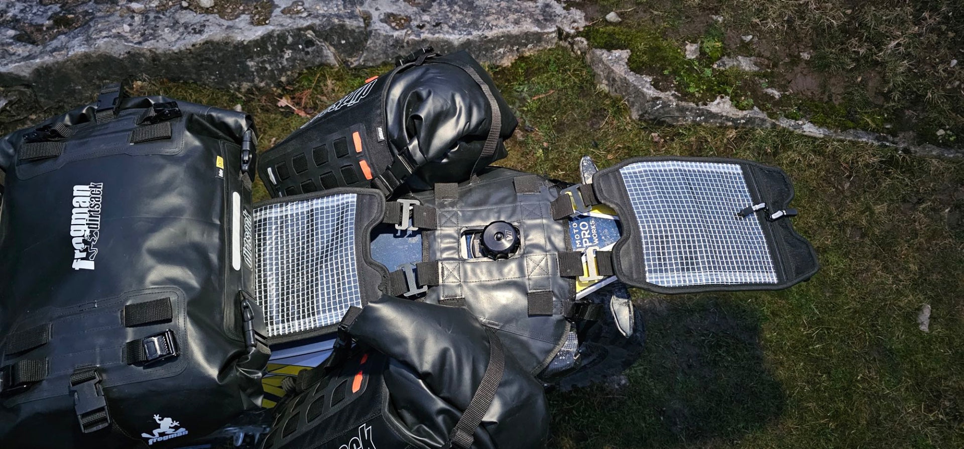 Dirtsack Rackless V2 Soft Luggage 2 x 24 litre All Black Fuel Cut Out 690/701 450 Rally